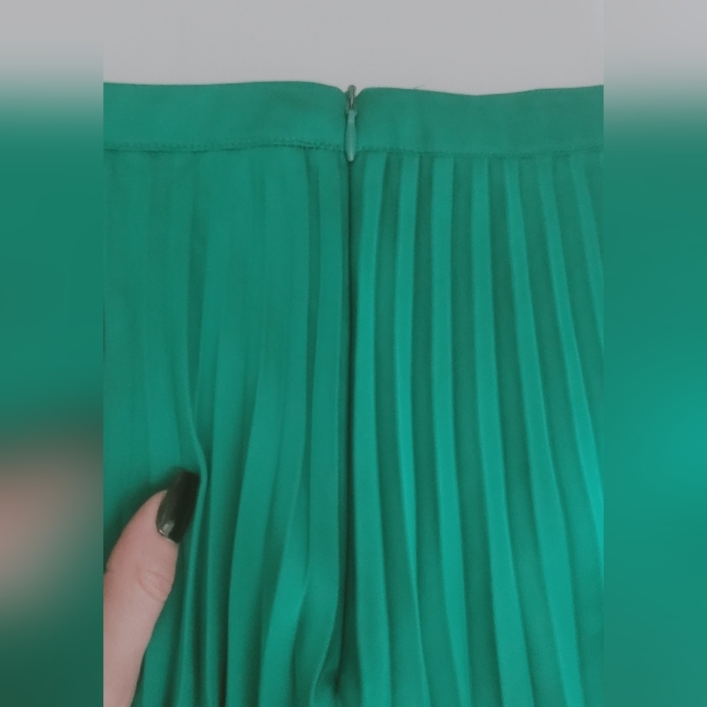 Forever 21 Vibrant Teal A-Line Skirt - Picture 8 of 8